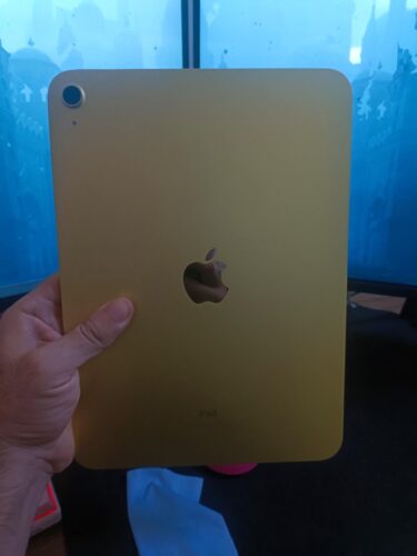 iPad (10th Generation): with A14 Bionic chip, 10.9-inch Liquid Retina Displa Back Camera, Touch ID(Used - Like New) photo review