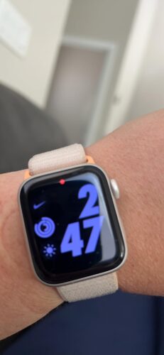 Apple Watch SE (2nd Gen) (Used – Like New) photo review