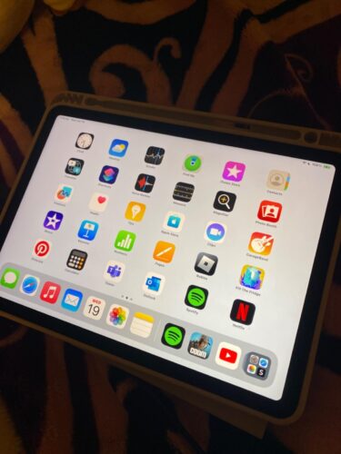 Apple iPad Air 11-inch (M2)(Used - Like New) photo review