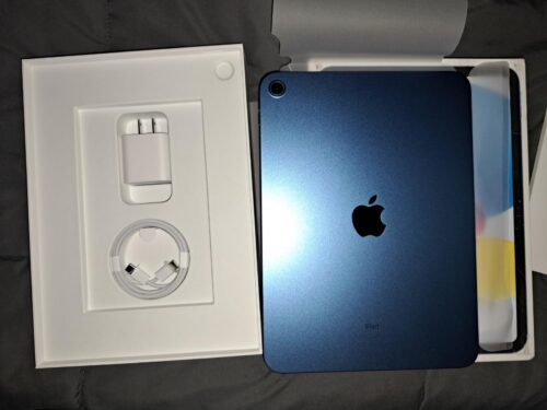 iPad (10th Generation): with A14 Bionic chip, 10.9-inch Liquid Retina Displa Back Camera, Touch ID(Used - Like New) photo review