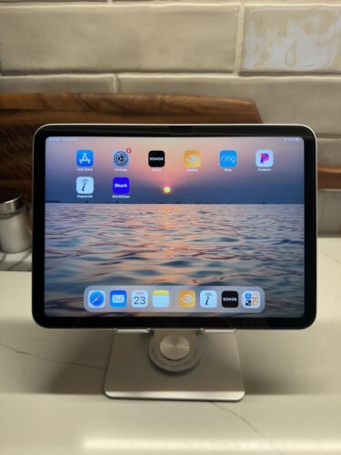 iPad (10th Generation): with A14 Bionic chip, 10.9-inch Liquid Retina Displa Back Camera, Touch ID(Used - Like New) photo review